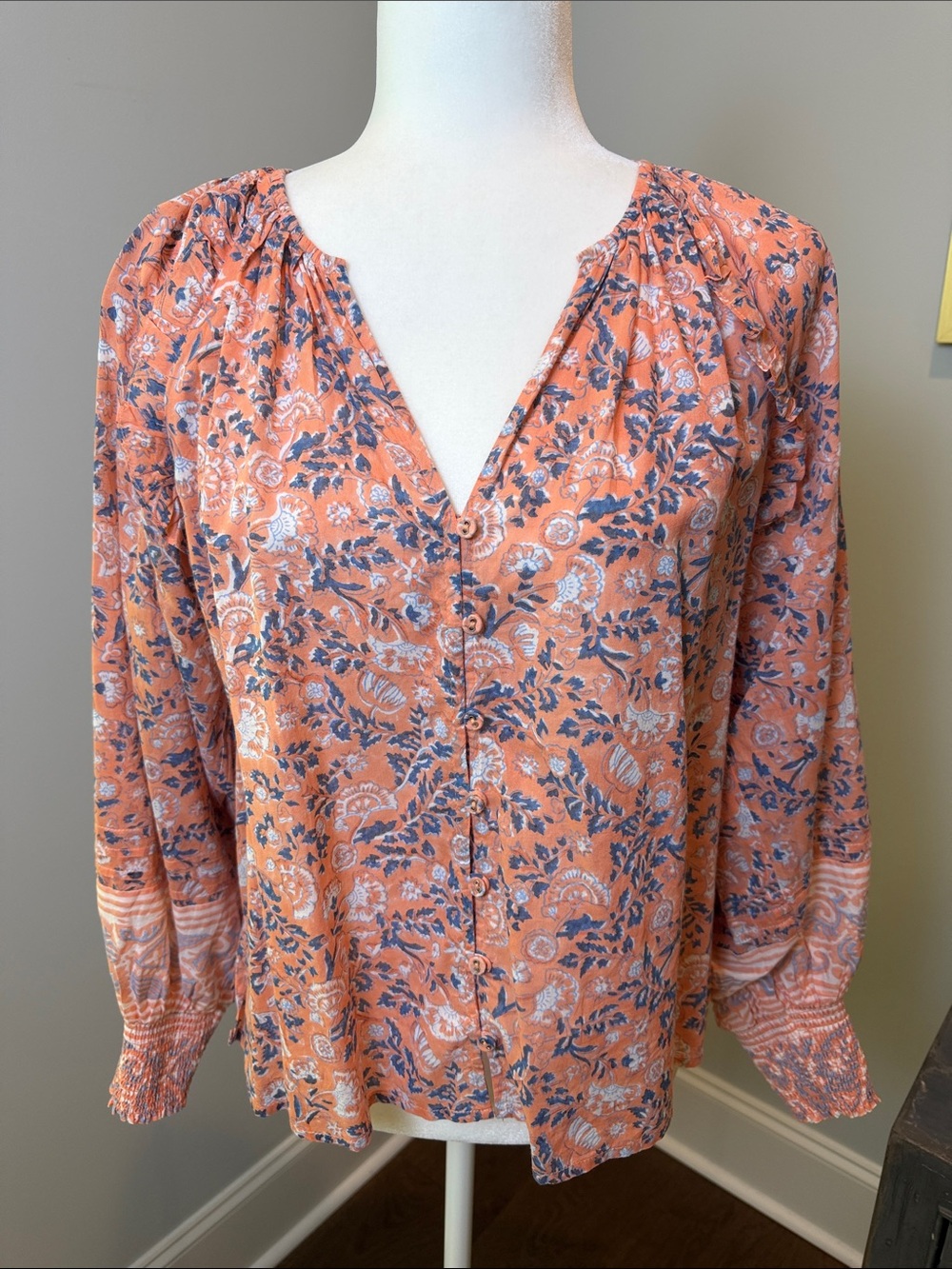 Cleobella Organic Cotton Coral Floral Button-Front Peasant Blouse. Size Small.